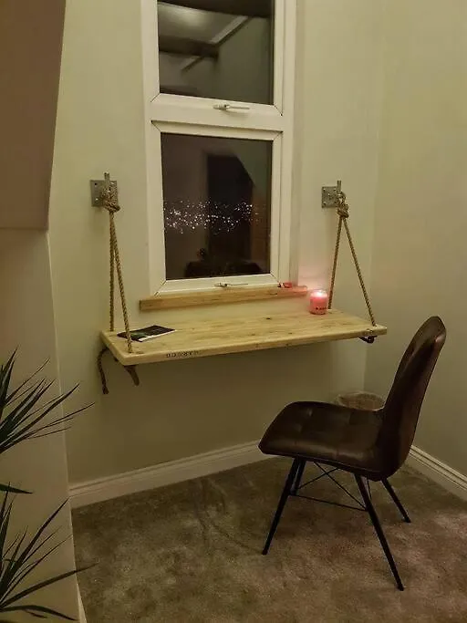 Self-Contained Attic Flat, 15 Mins From The Centre Daire Leeds  0*, Leeds (West Yorkshire)